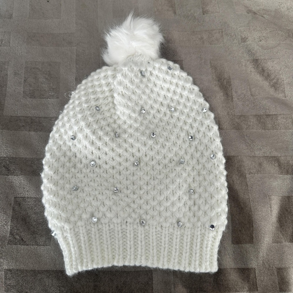 BCBGeneration Y2K Hat Beanie Womens One Size White Rhinestone‎ Pom Pom Knit